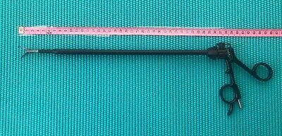 V. Mueller Laparoscopic Needle Holder 10mm x 34cm LA1784RF