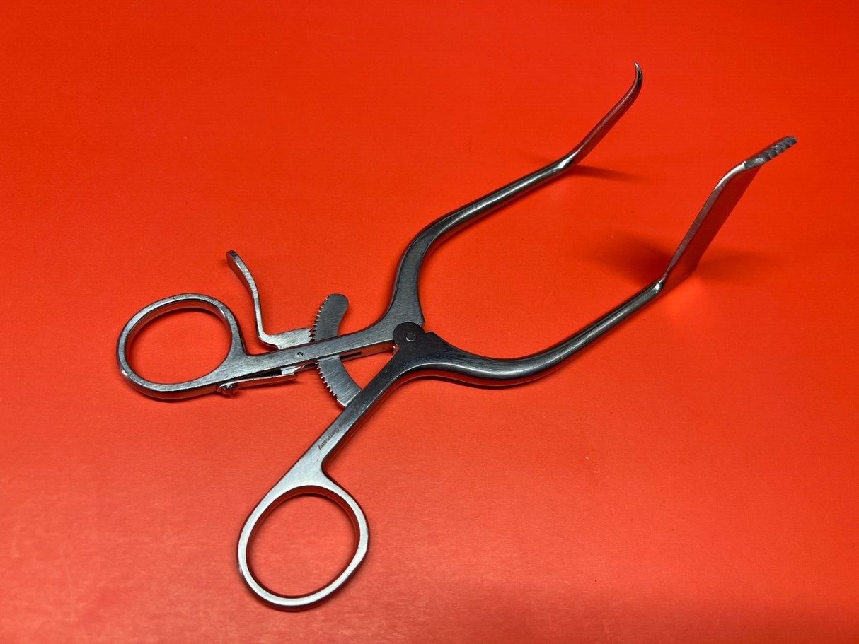 V. Mueller #NL5390-002 Williams-style Disectomy Retractor 7" Germany
