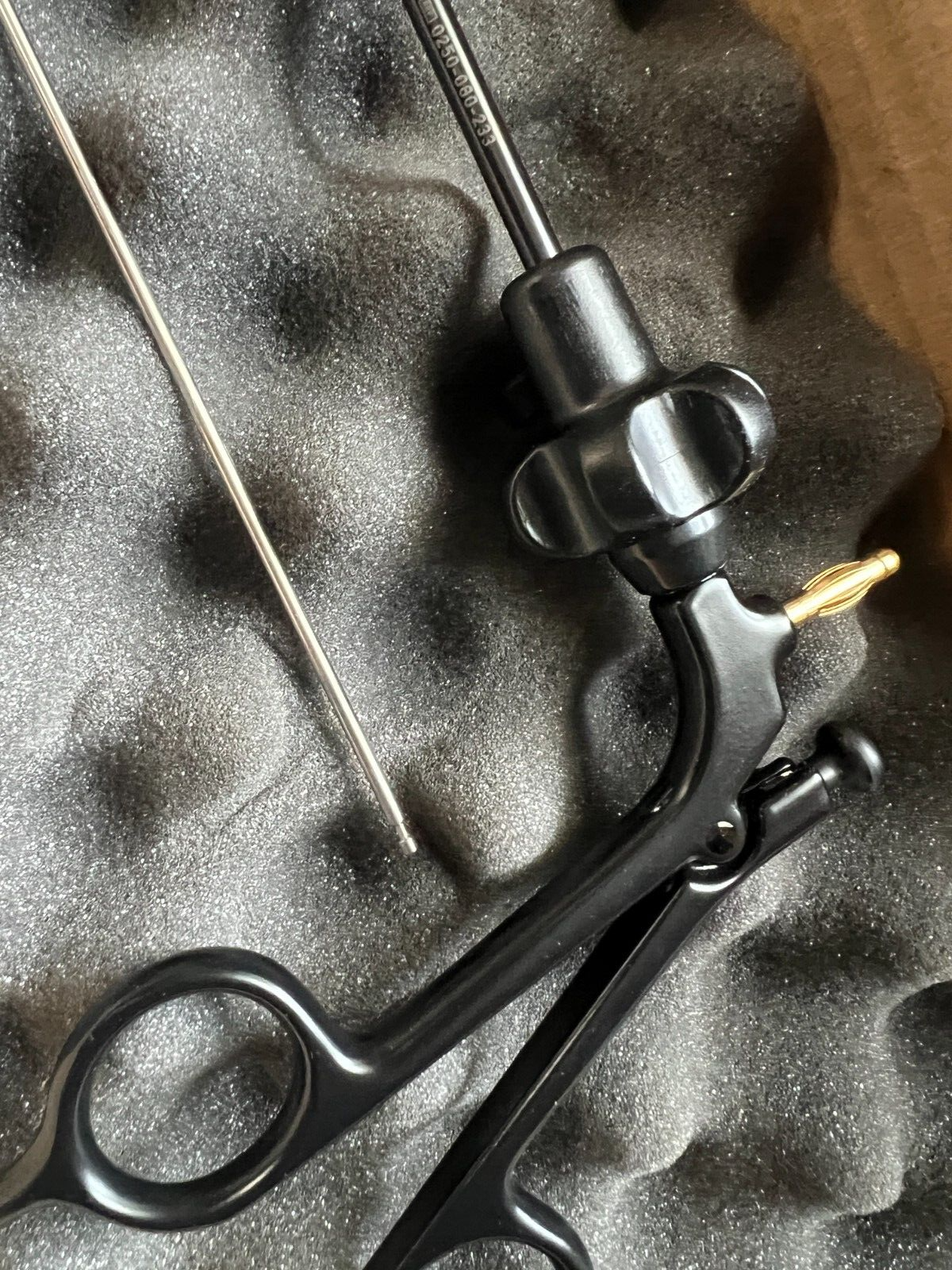 Stryker 250-080-233 Monopolar Handle w/ 250-080-697 Retention GRASPER 5mm x 33cm