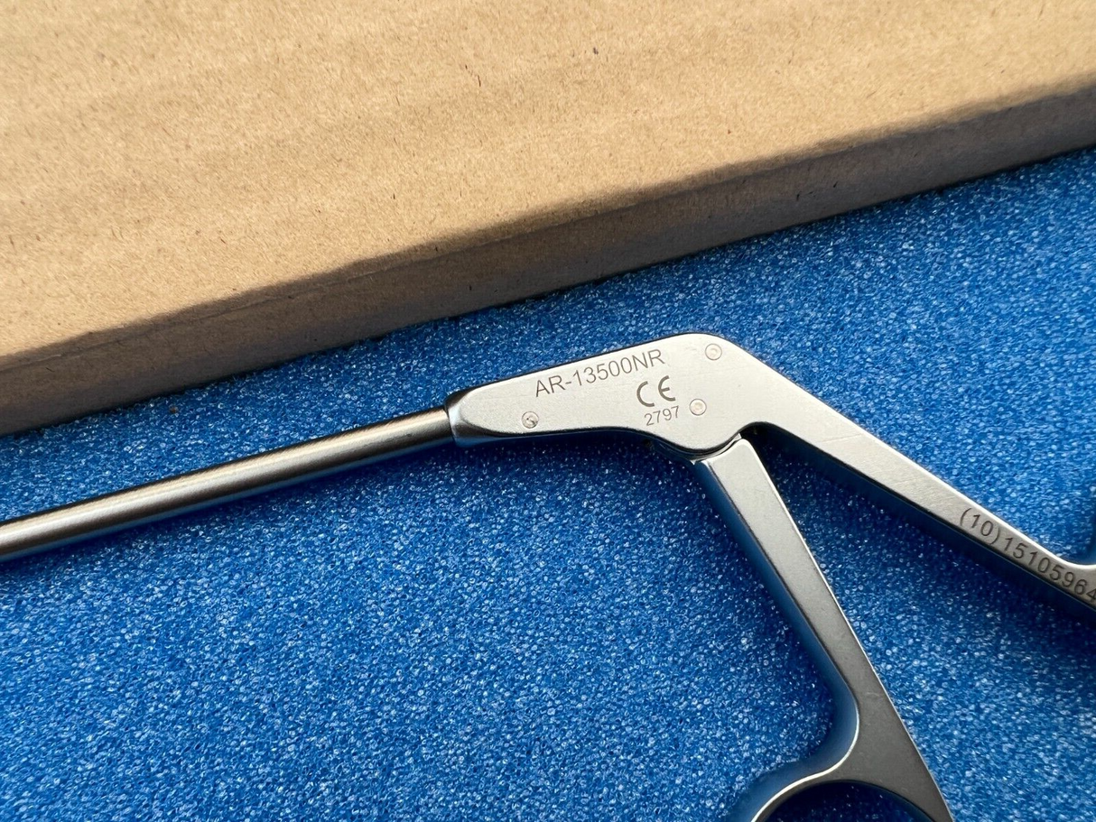 Arthrex AR-13500NR · Grasper Blunt Straight Tip ø4.2 mm Arthroscopy Instruments