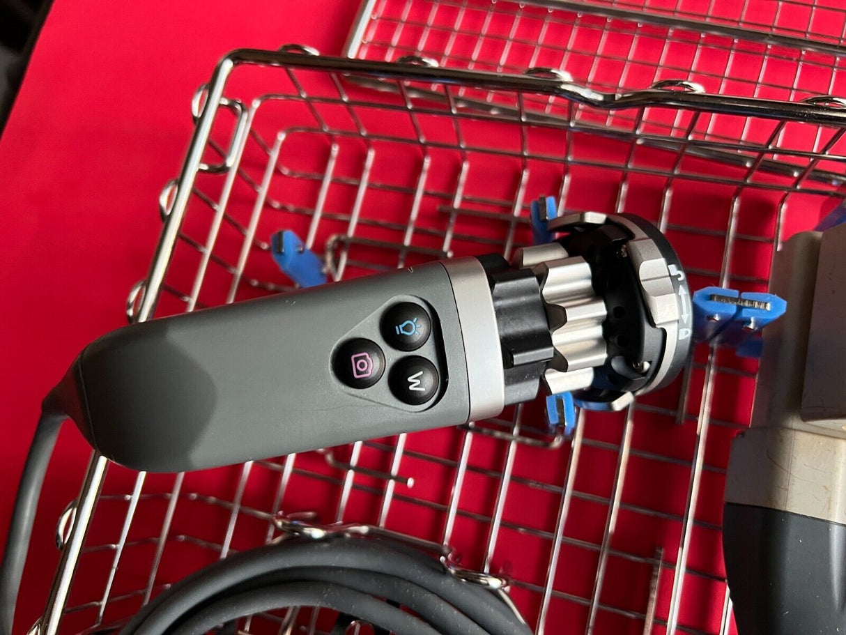 DaVinci X and Da Vinci Xi Handheld Camera Head w/ Coupler MPN: 470035 VER 02