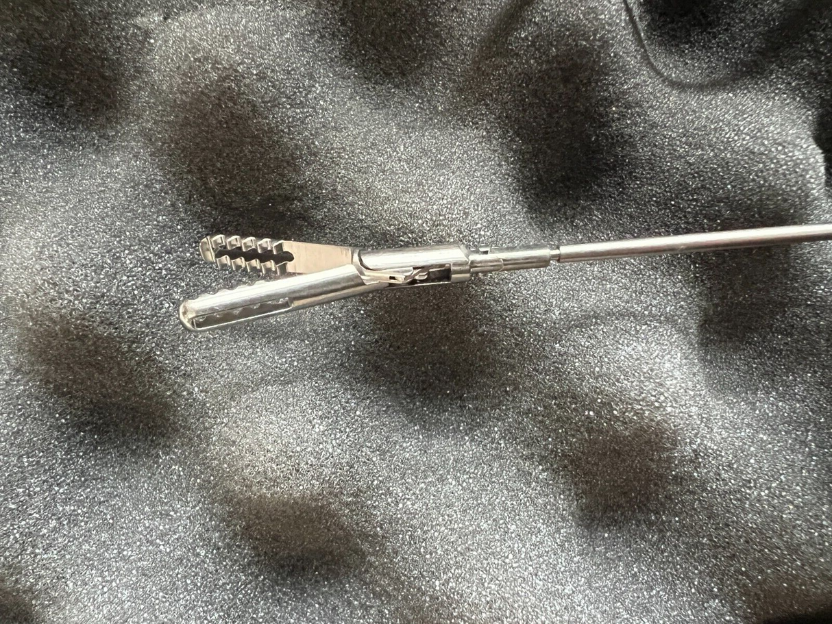 Stryker 250-080-233 Monopolar Handle w/250-080-312 Fenestrated Schertl 5mmx33cm