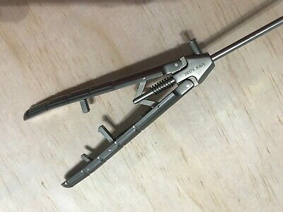 Karl storz 26178 KAR laparoscopic macro needle holder CVD jaw 5mmx43cm Germany