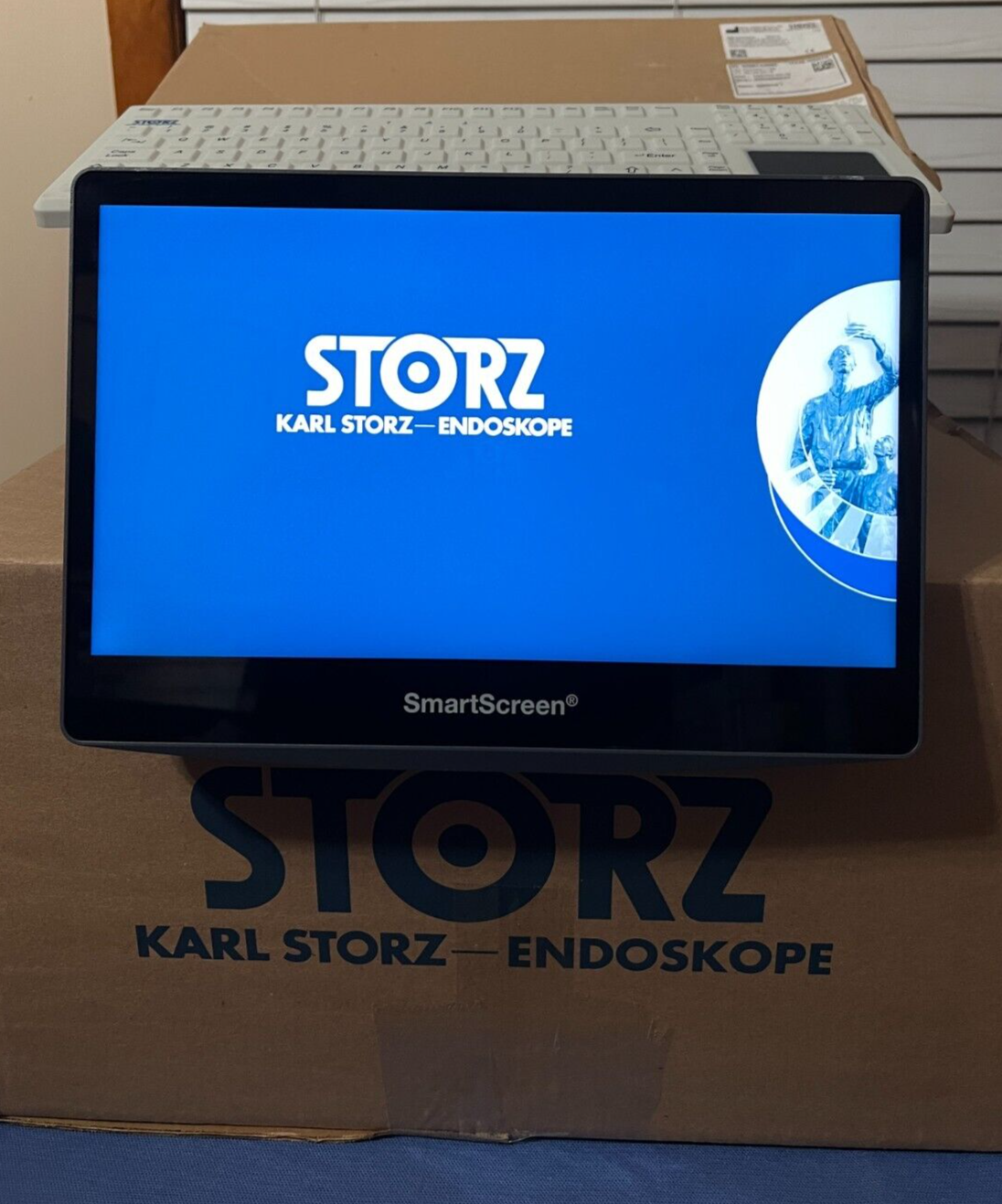 Karl Storz WD300 4K AIDA OR1 Smart Screen WM200 with Silicone Keyboard